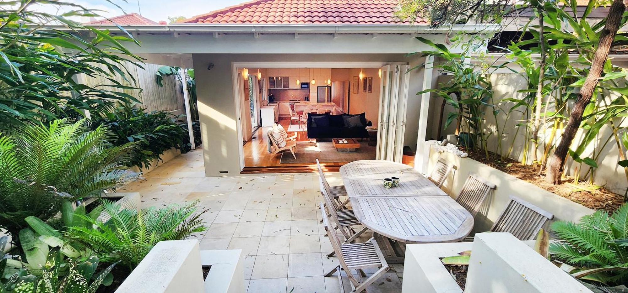 Holiday home Maroubra House With Lush Garden Oasis *