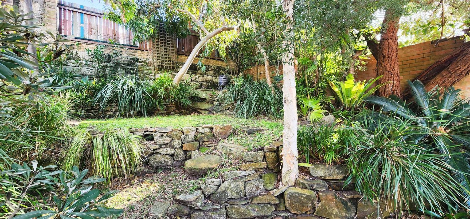 Maroubra House With Lush Garden Oasis